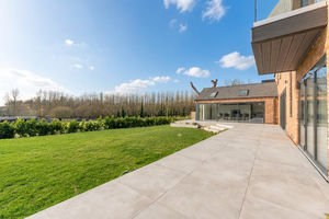 Photo 13- click for photo gallery